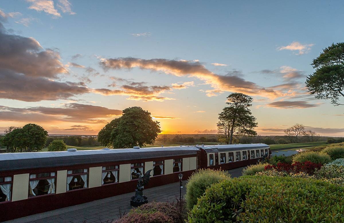 Pullman Package - Classic King Room with views of the Estate